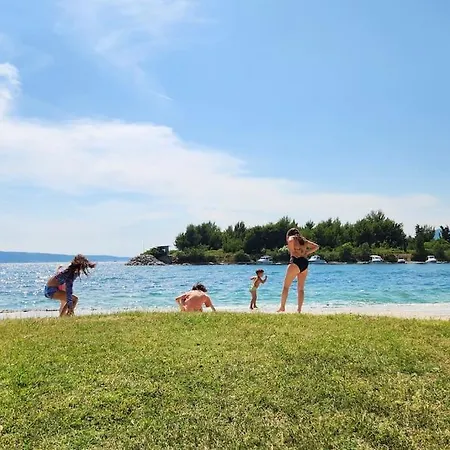 Sea Hideaway Walk To & Bus To Split דירה