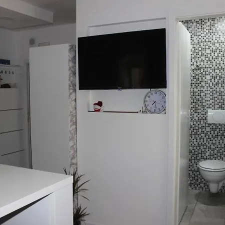 Apartman Sea Hideaway Walk To & Bus To Split *